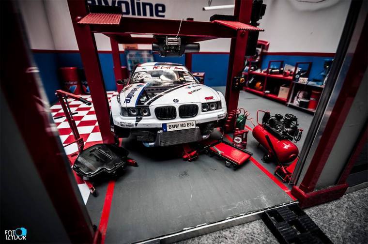 Valvoline RC Drift Team - BMW M3 E36 - Foto Izydor - Gangsta Werk RC Drift Culture